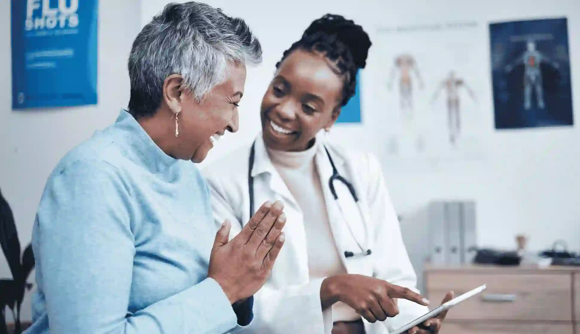 African-descendant healthcare professional during a medical consultation with a patient.